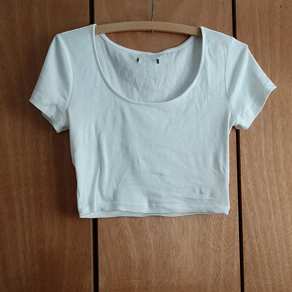 White ribbed crop top